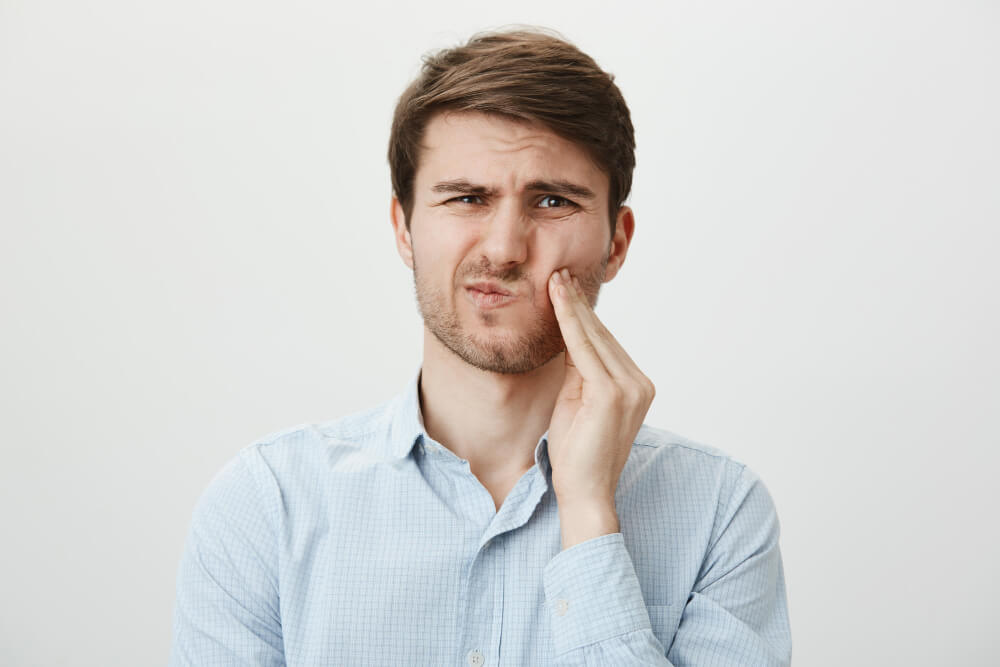 Tooth Decay: Causes, Symptoms, and Treatment